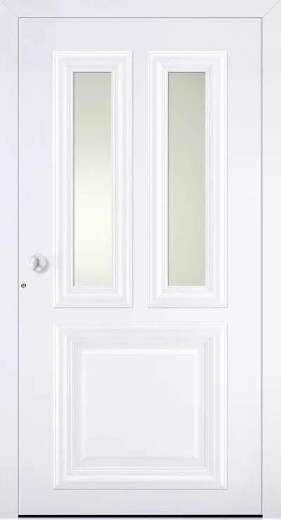 Białe drzwi wejściowe z dwoma wąskimi pionowymi szybami matowymi oraz dużym dolnym panelem, klamka po lewej.