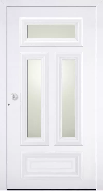 Białe drzwi wejściowe z trzema matowymi przeszkleniami (poziome u góry i dwa wąskie pionowe pośrodku), frezowanymi panelami oraz gałką po lewej stronie.