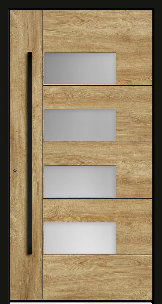Nowoczesne drzwi wejściowe z jasnego dębu z czterema poziomymi prostokątnymi przeszkleniami z matowego szkła i długim czarnym, pionowym uchwytem po lewej stronie.