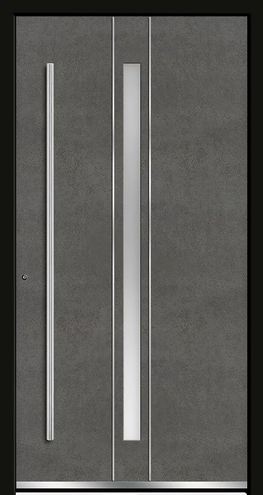 Nowoczesne, ciemnoszare drzwi wejściowe z wąską pionową szybą matową pośrodku i długim, stalowym uchwytem po lewej, z minimalistycznymi metalowymi akcentami.
